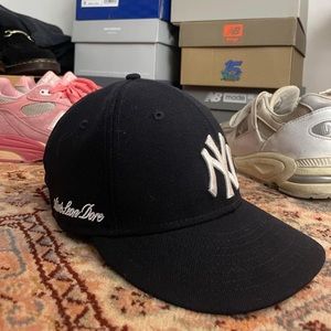 ALD Yankee navy  fitted size 7